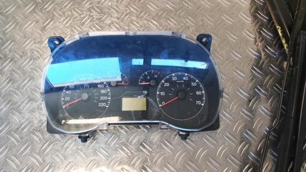 Compteur FIAT GRANDE PUNTO Diesel image 1