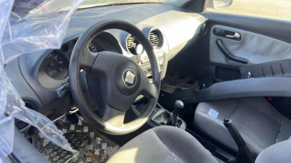 Moteur SEAT IBIZA 3 PHASE 1 Essence image 6