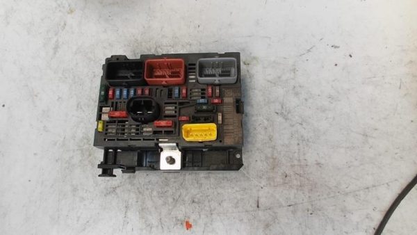 Boitier servitude moteur (BSM) CITROEN BERLINGO 2 PHASE 1 Diesel image 2