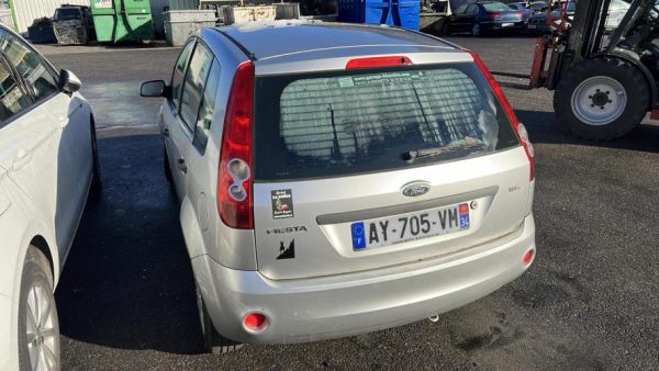 Pare boue avant gauche FORD FIESTA 5 PHASE 2 Diesel image 5