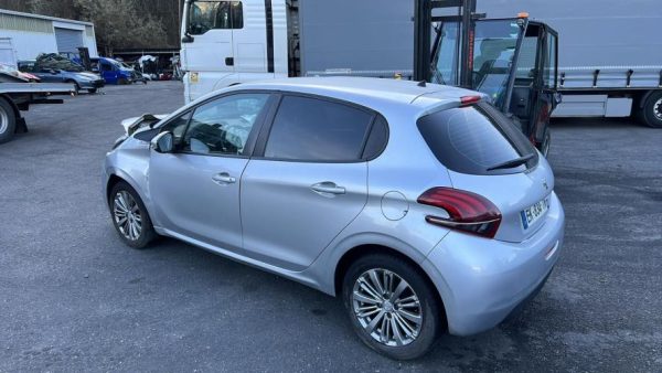 Aerateur tableau de bord PEUGEOT 208 1 PHASE 1 Essence image 8