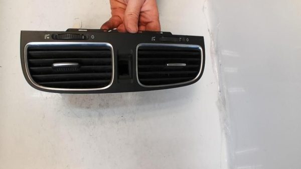 Aerateur tableau de bord VOLKSWAGEN GOLF 6 Diesel image 2