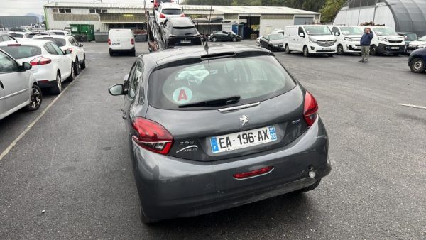 Pare boue arriere droit PEUGEOT 208 1 PHASE 2 Diesel image 4