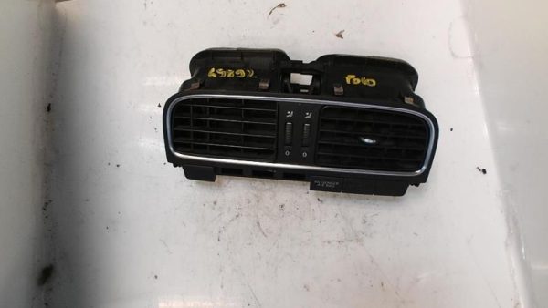 Aerateur tableau de bord VOLKSWAGEN POLO 5 PHASE 1 Diesel image 1