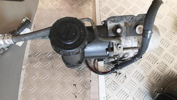 Pompe de direction CITROEN C4 2 PHASE 1 Diesel image 1