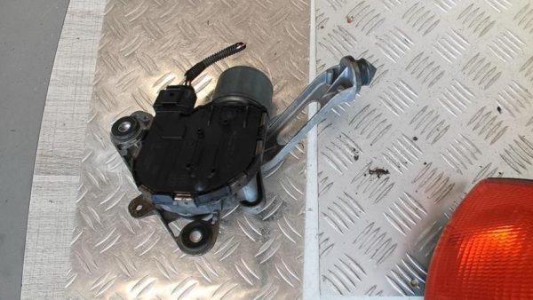 Moteur essuie glace avant droit FORD FOCUS 3 PHASE 1 Diesel image 3