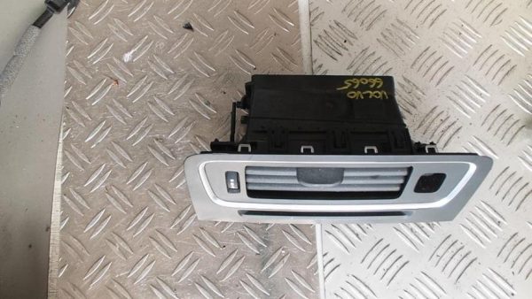 Aerateur tableau de bord VOLVO S 60 2 PHASE 1 Diesel image 3