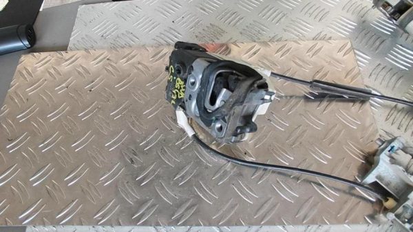 Serrure avant droit CITROEN C5 2 Diesel image 2