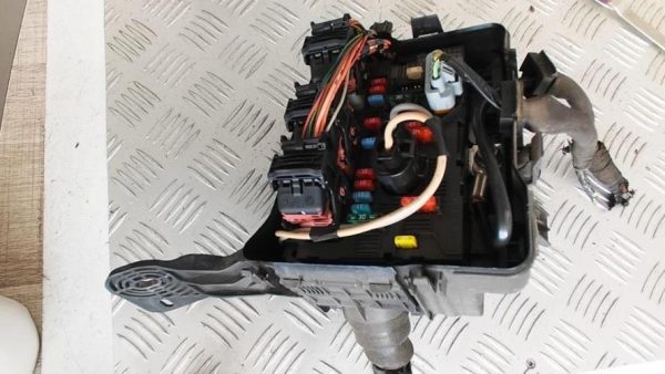 Boitier servitude moteur (BSM) CITROEN BERLINGO 2 PHASE 1 Diesel image 2