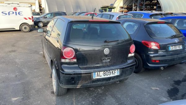 Pare choc arriere VOLKSWAGEN POLO 4 PHASE 2 Diesel image 4