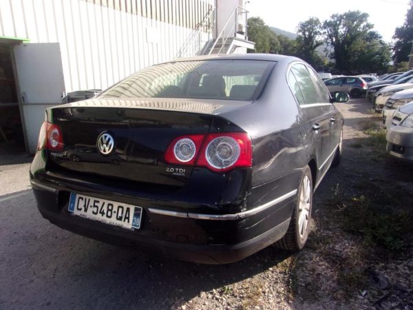 Etrier arriere droit (freinage) VOLKSWAGEN PASSAT 5 GAZOLE image 5