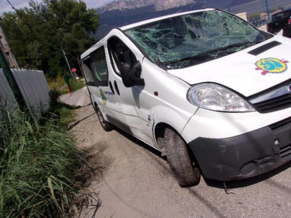 Moyeu avant gauche OPEL VIVARO 1 PHASE 2 Diesel image 4