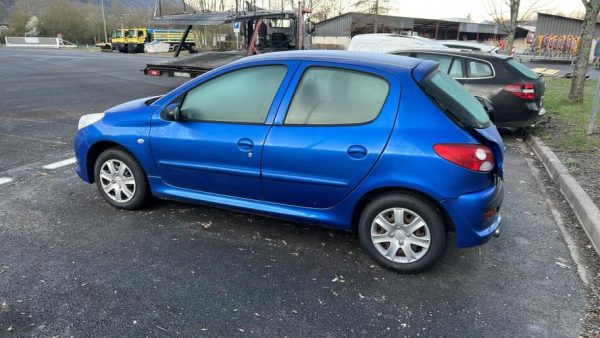 Serrure avant gauche PEUGEOT 206+ Diesel image 7