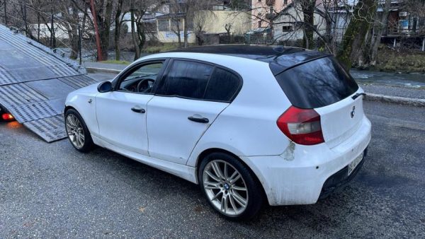 Porte avant droit BMW SERIE 1 E87 PHASE 1 Diesel image 7