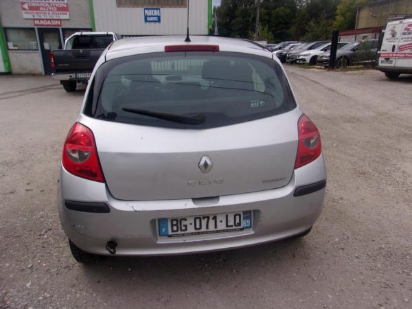 Trappe d'essence RENAULT CLIO 3 PHASE 1 Diesel image 5