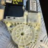 Moteur leve vitre avant gauche CITROEN C4 1 PHASE 1 Diesel image 1