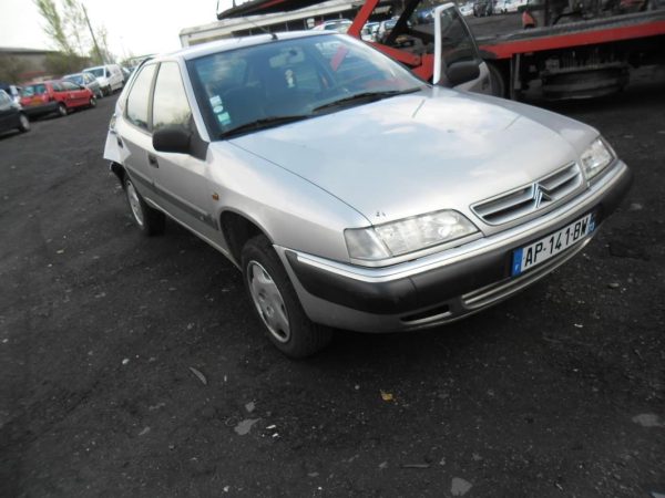 Optique avant secondaire droit (feux)(clignotant) CITROEN XANTIA PHASE 2 BREAK ESS image 4