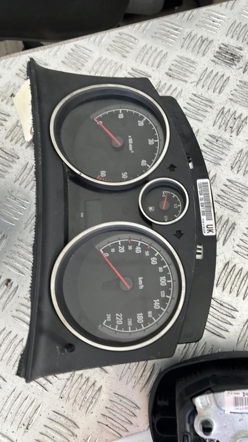 Compteur OPEL 1.9 TWINTOP Diesel image 1