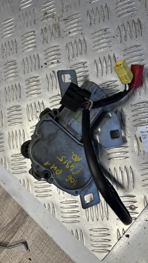 Moteur essuie glace arriere PEUGEOT 106 PHASE 1 Essence image 1