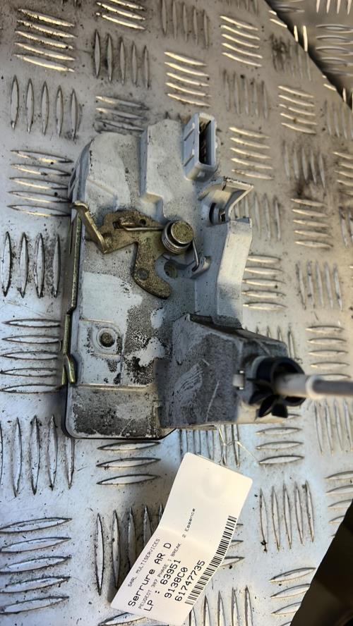 Serrure arriere droit PEUGEOT 307 PHASE 1 BREAK Essence image 1