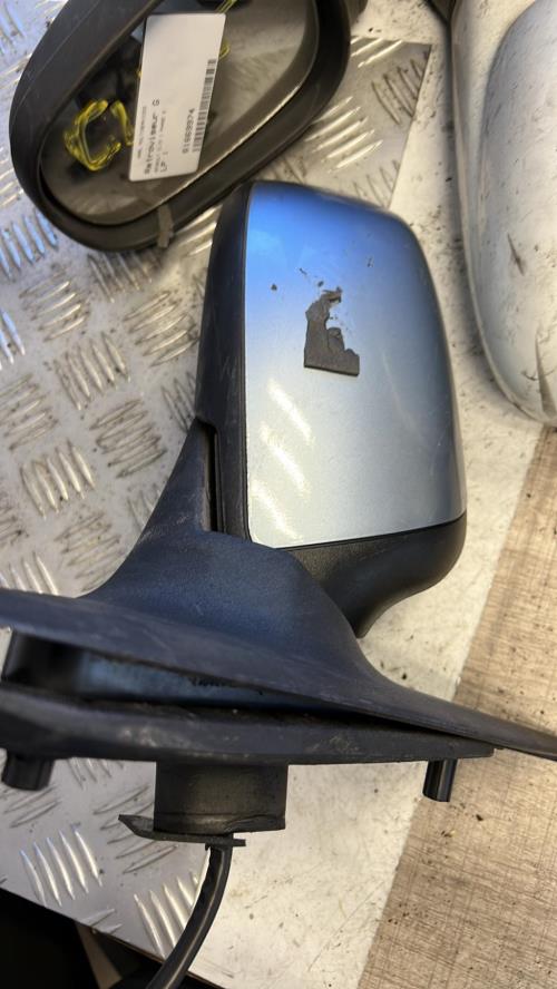 Retroviseur droit FORD MONDEO 2 image 1