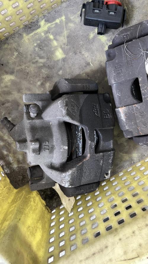 Etrier avant gauche (freinage) RENAULT SCENIC 3 PHASE 3 Diesel image 1
