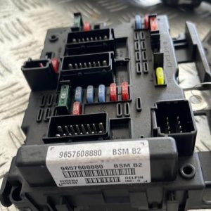 Boitier servitude moteur (BSM) PEUGEOT 206+ Diesel image 1