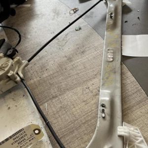 Leve vitre electrique avant gauche VOLKSWAGEN FOX ESS image 1
