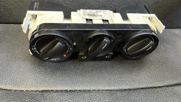 Commande chauffage VOLKSWAGEN POLO 4 PHASE 2 Essence image 1