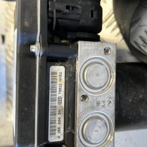 Bloc ABS (freins anti-blocage) VOLKSWAGEN POLO 4 PHASE 2 Essence image 1
