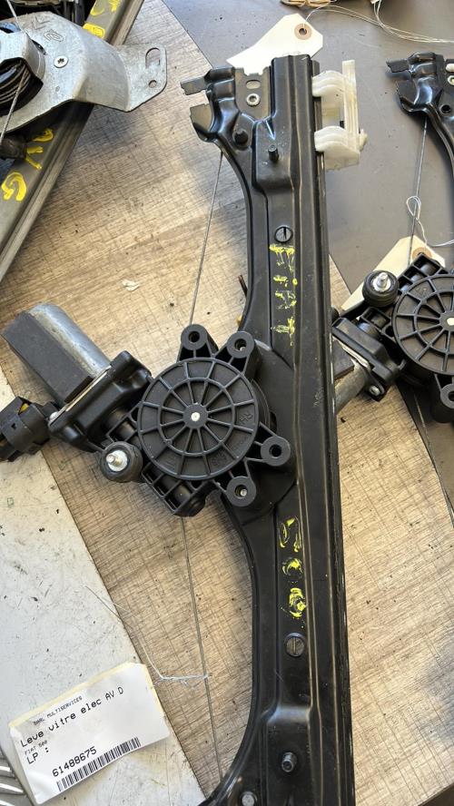 Leve vitre electrique avant droit FIAT image 1