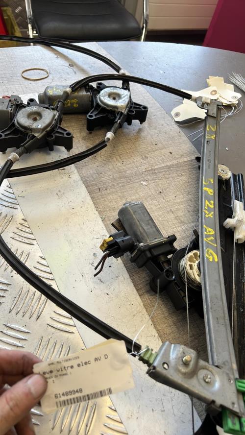 Leve vitre electrique avant droit CITROEN ZX PHASE 1 image 1