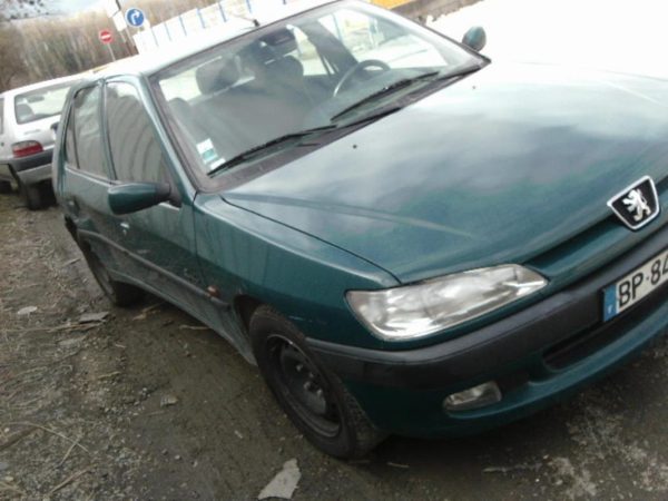 Leve vitre electrique avant gauche PEUGEOT 306 PHASE 2 Essence image 4