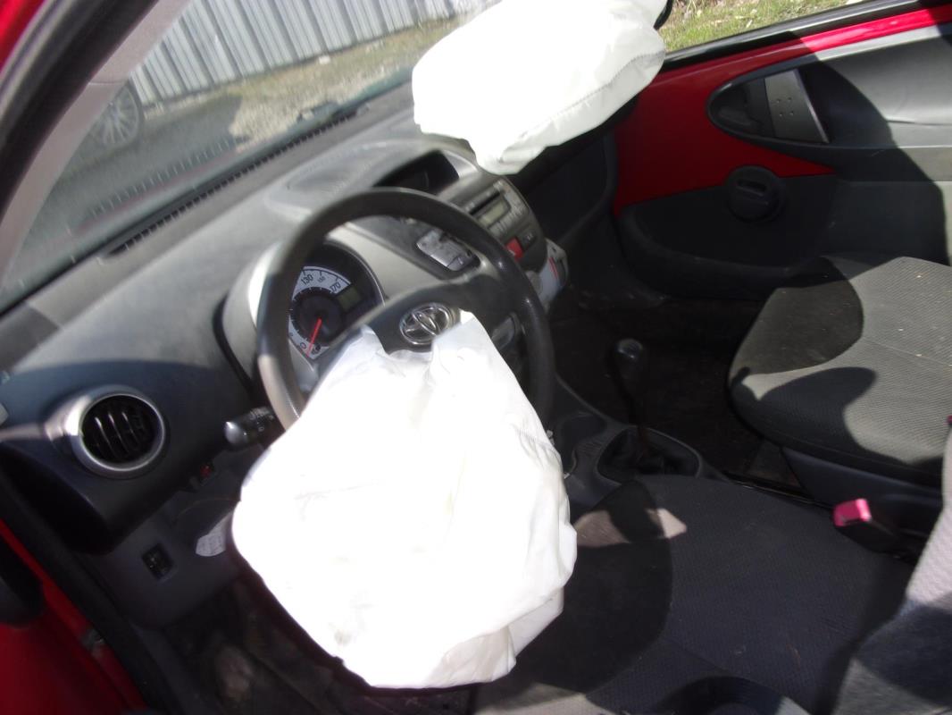 Leve vitre electrique avant droit TOYOTA AYGO 1 PHASE 1 Diesel image 2