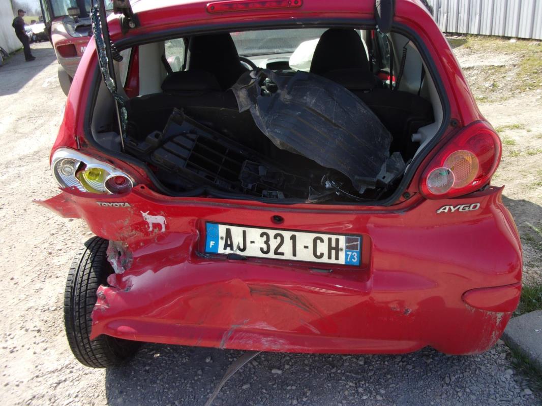Leve vitre electrique avant droit TOYOTA AYGO 1 PHASE 1 Diesel image 3