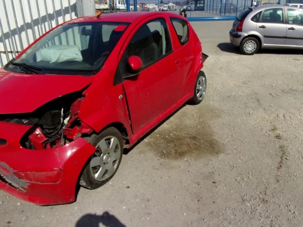 Leve vitre electrique avant gauche TOYOTA AYGO 1 PHASE 1 Diesel image 5