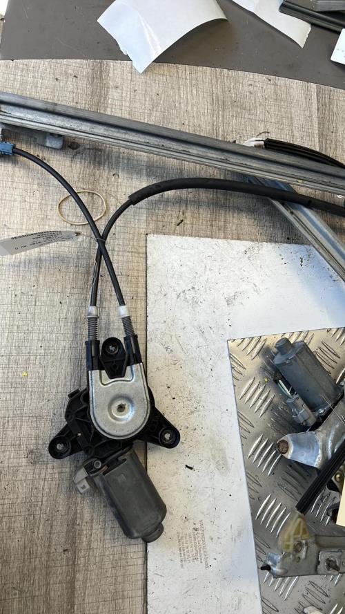 Leve vitre electrique avant droit FIAT SCUDO 1 PHASE 1 Diesel image 1