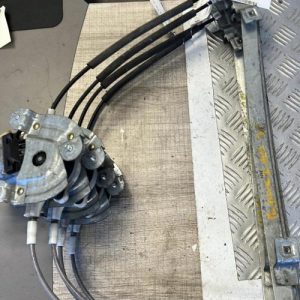 Leve vitre electrique avant droit RENAULT MEGANE 1 PHASE 1 image 1