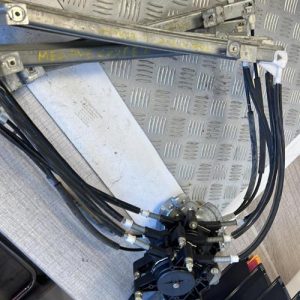 Leve vitre electrique avant droit RENAULT MEGANE 1 PHASE 2 COUPE ESS image 1