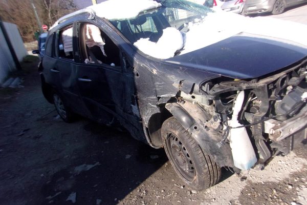 Leve vitre electrique avant gauche RENAULT CLIO 3 PHASE 1 BREAK GAZOLE image 4