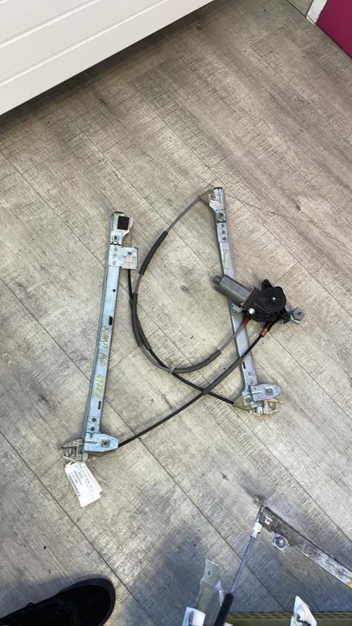 Leve vitre electrique avant droit CITROEN XSARA PHASE 1 ESS image 2