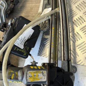 Leve vitre electrique arriere gauche RENAULT image 1
