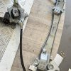 Leve vitre electrique avant gauche RENAULT image 1