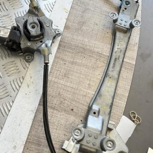 Leve vitre electrique avant gauche RENAULT image 1