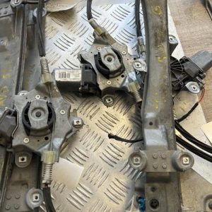 Leve vitre electrique avant gauche RENAULT image 1