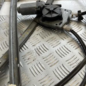 Leve vitre electrique avant droit RENAULT image 1