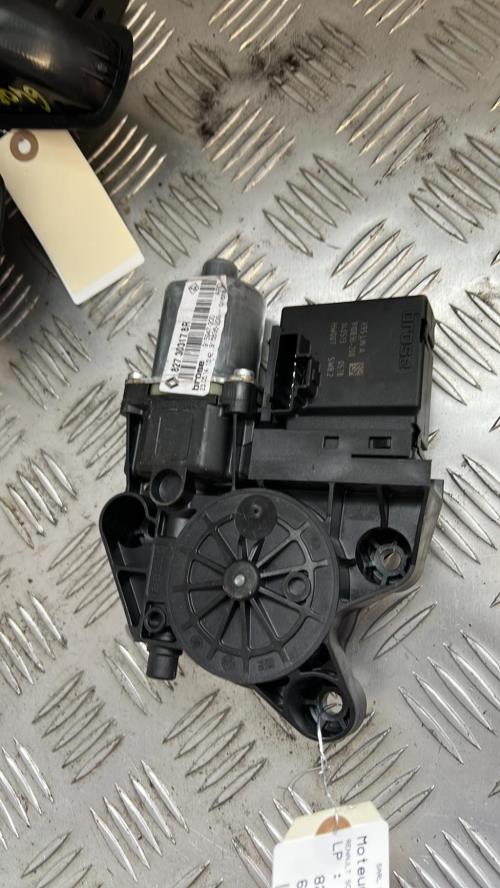 Moteur leve vitre arriere droit RENAULT SCENIC 3 PHASE 3 Diesel image 1