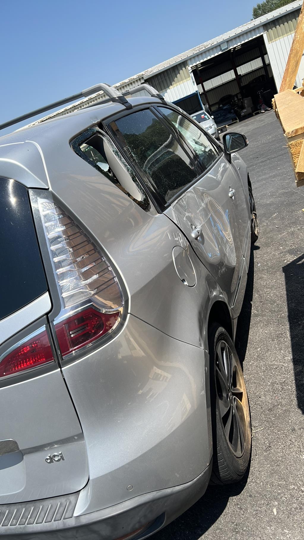 Feu arriere secondaire droit (feux) RENAULT SCENIC 3 PHASE 3 Diesel image 5