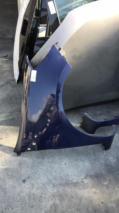 Aile avant droit RENAULT CLIO 3 PHASE 1 BREAK Diesel image 2