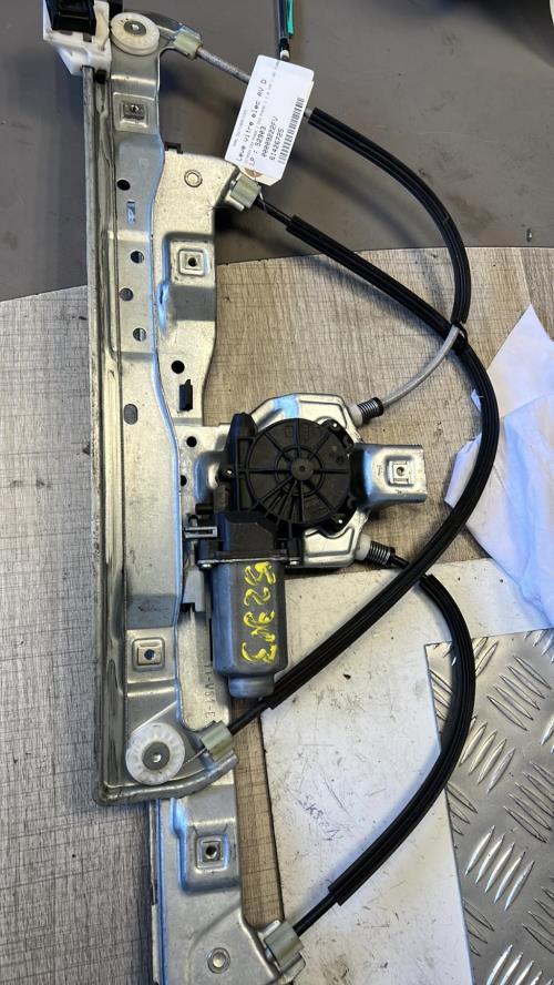 Leve vitre electrique avant droit CITROEN DS3 PHASE 1 ESS image 1